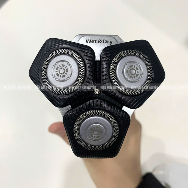 Máy Cạo Râu Khô Và Ướt Philips S5880/20