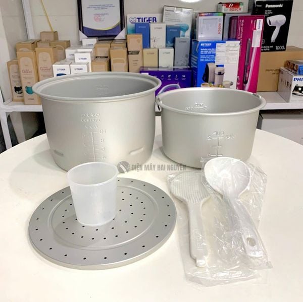 Nồi cơm điện nắp gài Tiger JNP-1803 1.8 lít