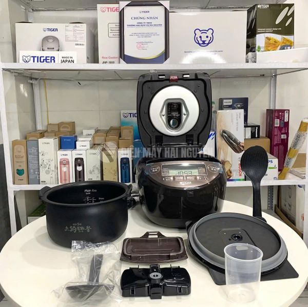 Nồi cơm điện tử áp suất cao tần 1.0 lít Tiger JPK-W10W