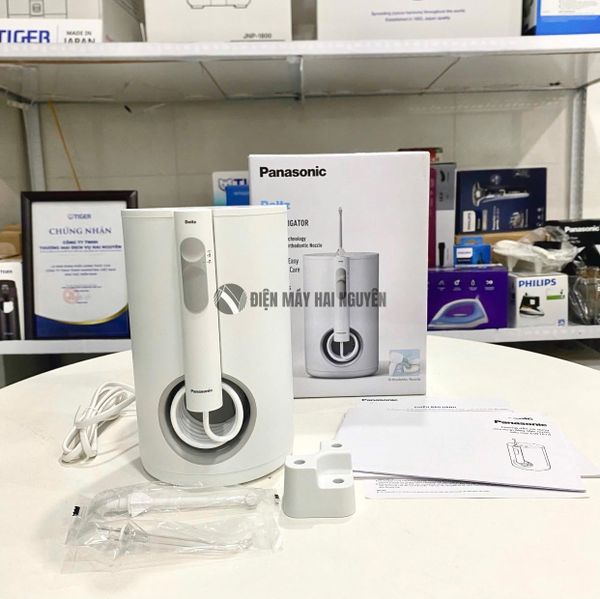 Máy tăm nước Panasonic EW1613W451