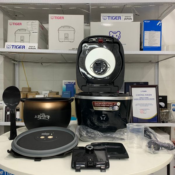 Nồi cơm điện tử cao tần áp suất Tiger 1.8 lít JPC-W18W