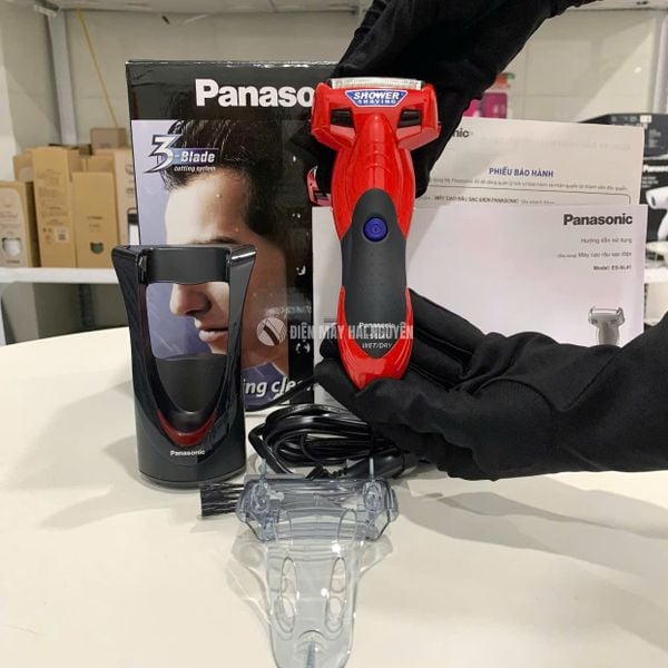 Máy cạo râu Panasonic ES-SL41-R453