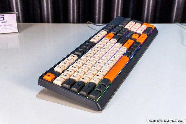Combo bàn phím + chuột giả cơ Tomato S100 LED (Đen)