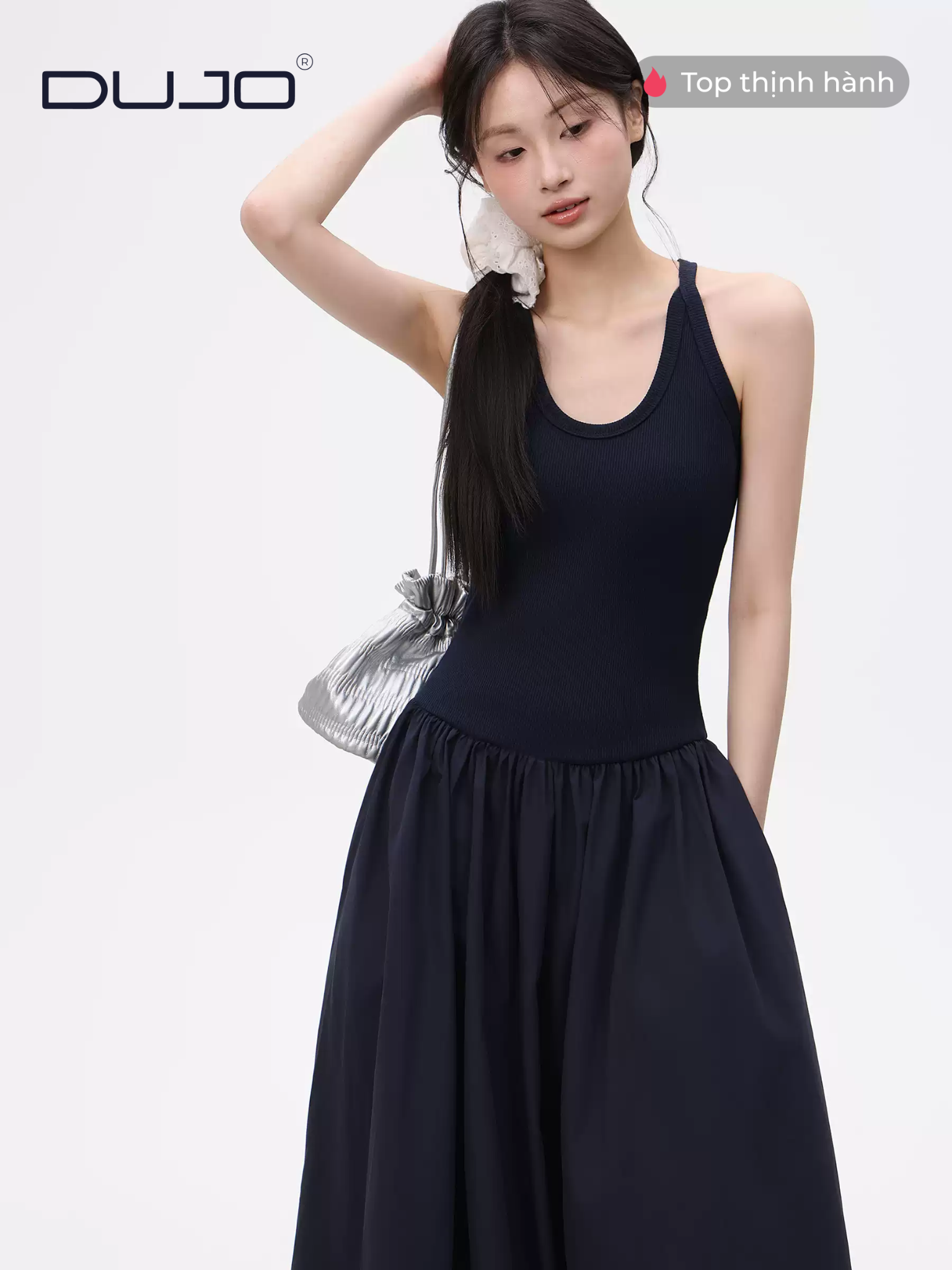  Muse Noir – Đầm Đen Của Nàng Thơ DUJO 