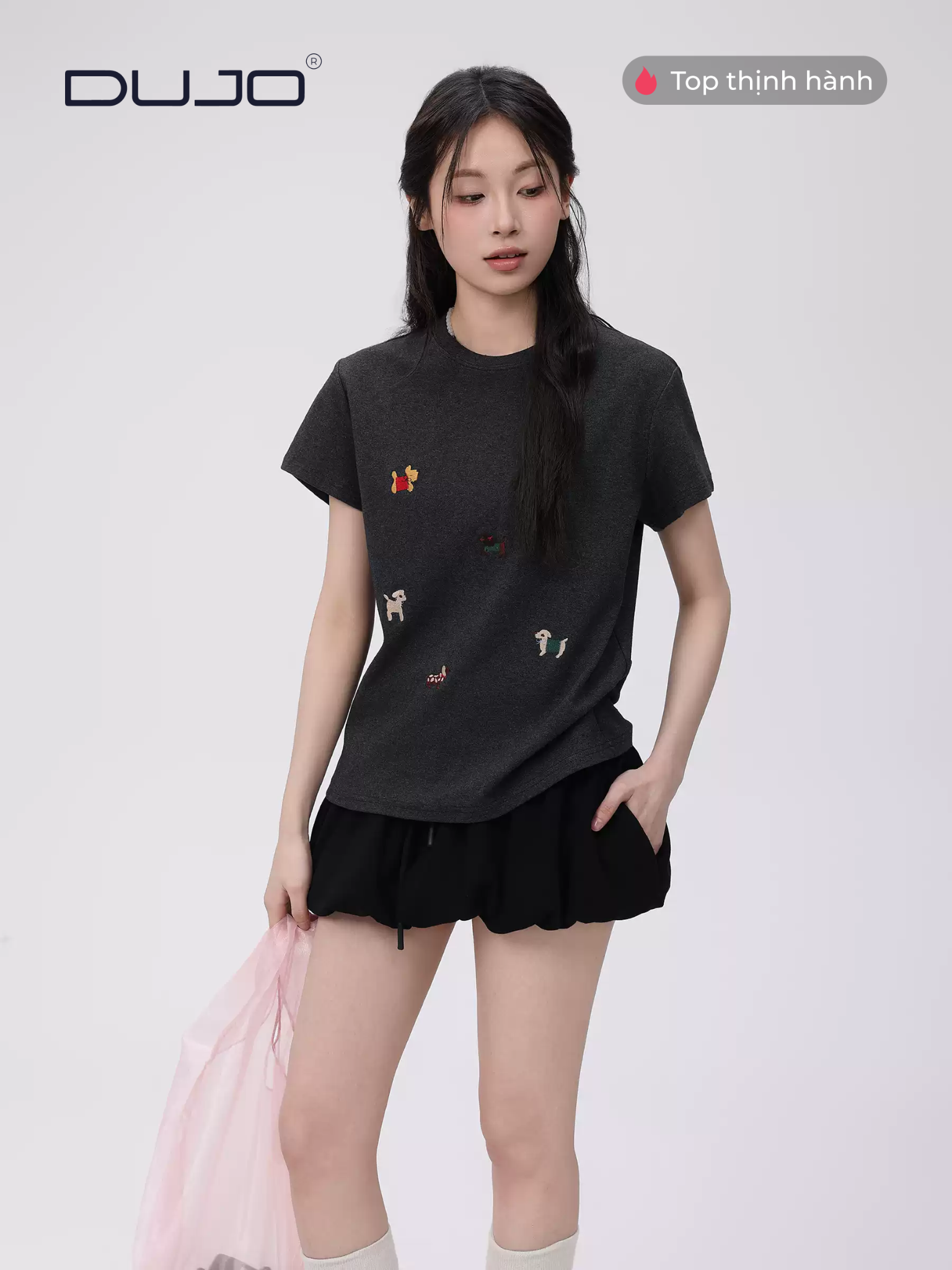  Áo thun thêu DUJO – Nhỏ mà có thần thái 