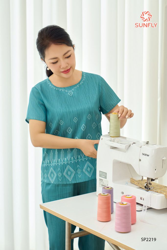 Đồ bộ mặc nhà nữ lụa satin jacquard áo cộc quần ngố SP2219