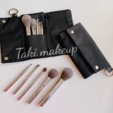  [MỚI] Bộ Cọ 3ce Essential Brush Kit (Bộ 5 Cây) + Túi Đen 