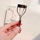  Kẹp Bấm Mi Innisfree Premium Eyelash Curler 