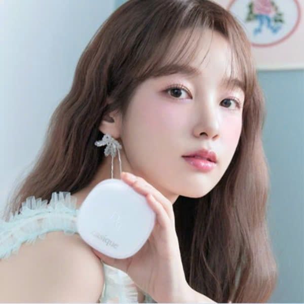 Phấn phủ nén Dasique soft Cotton Powder 4g -ko màu -kiềm dầu