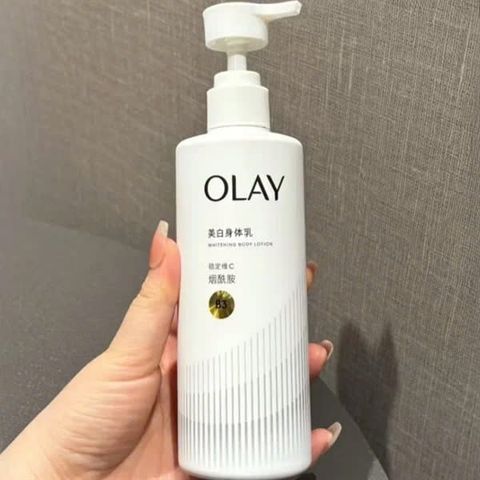 Dưỡng Thể Trắng Da Toàn Thân Olay Body Cellscience B3+ Vitamin C 260g