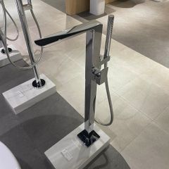 Vòi sen xả bồn tắm TOTO TBG02306B/TBN01105B