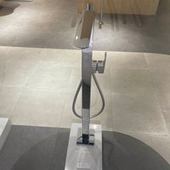 Vòi sen xả bồn tắm TOTO TBG02306B/TBN01105B