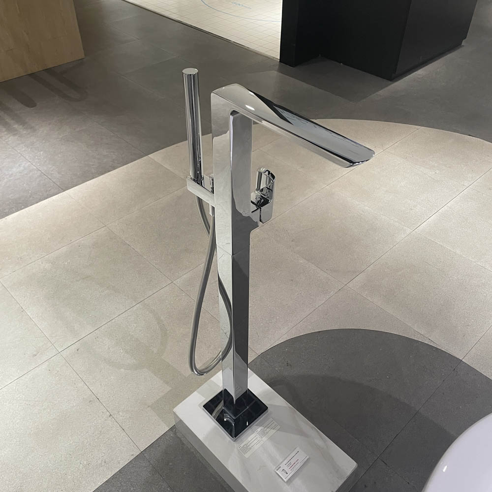 Vòi sen xả bồn tắm TOTO TBG02306B/TBN01105B