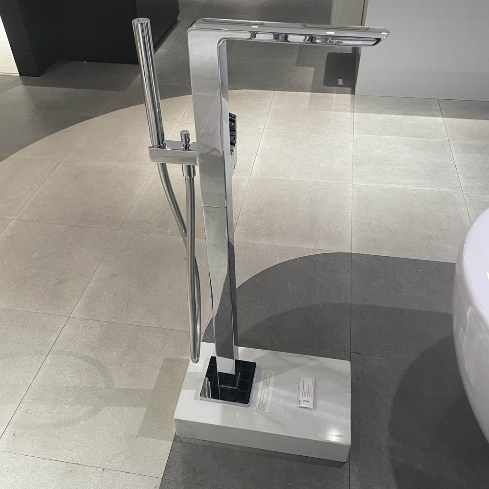 Vòi sen xả bồn tắm TOTO TBG02306B/TBN01105B