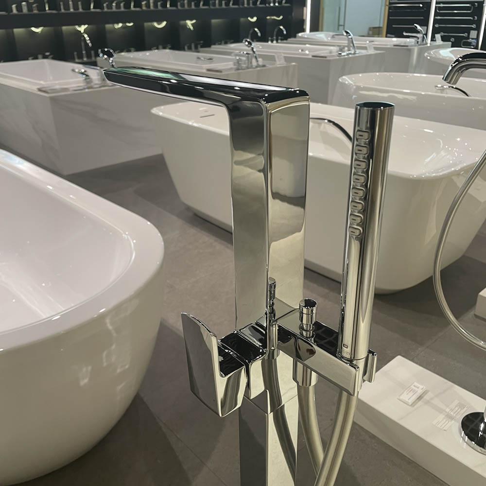 Vòi sen xả bồn tắm TOTO TBG02306B/TBN01105B