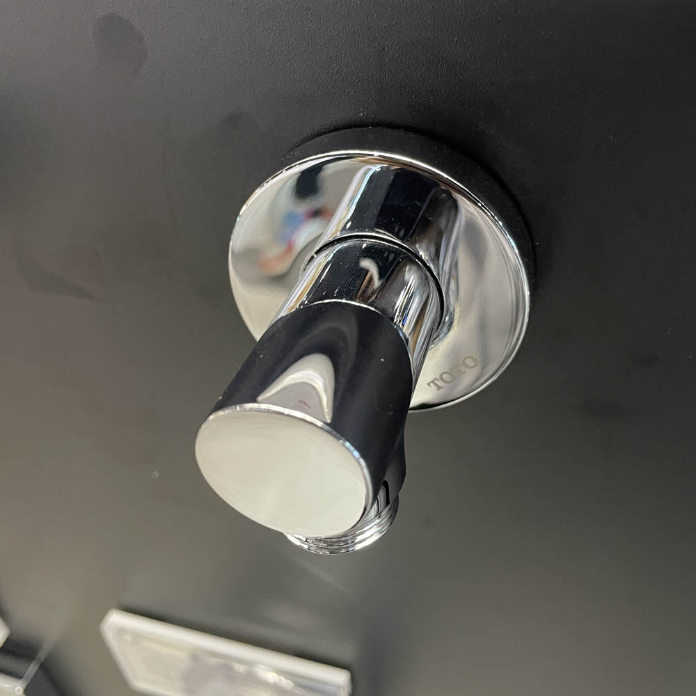 Cút nối tường TOTO TBW01014B