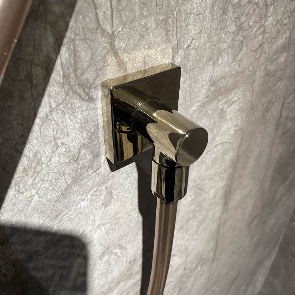 Cút nối tường TOTO TBW02013B