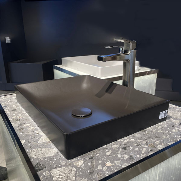 Chậu rửa mặt đặt bàn TOTO LT4715G17#MBL màu đen mờ