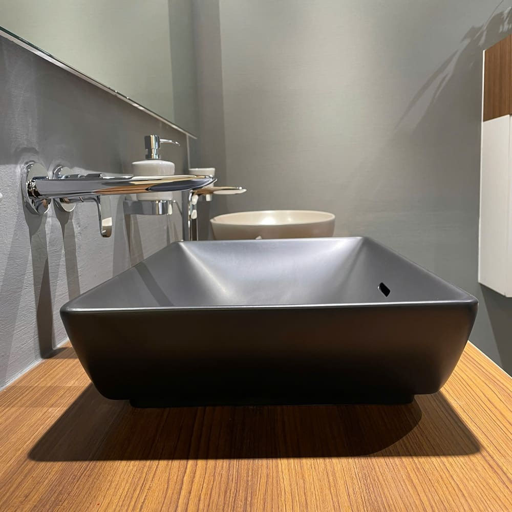 Lavabo đặt bàn TOTO LT1735#MBL màu đen mờ