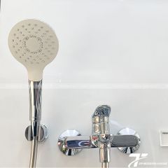 Sen tắm nóng lạnh TOTO TBS04302V/TBW01008A