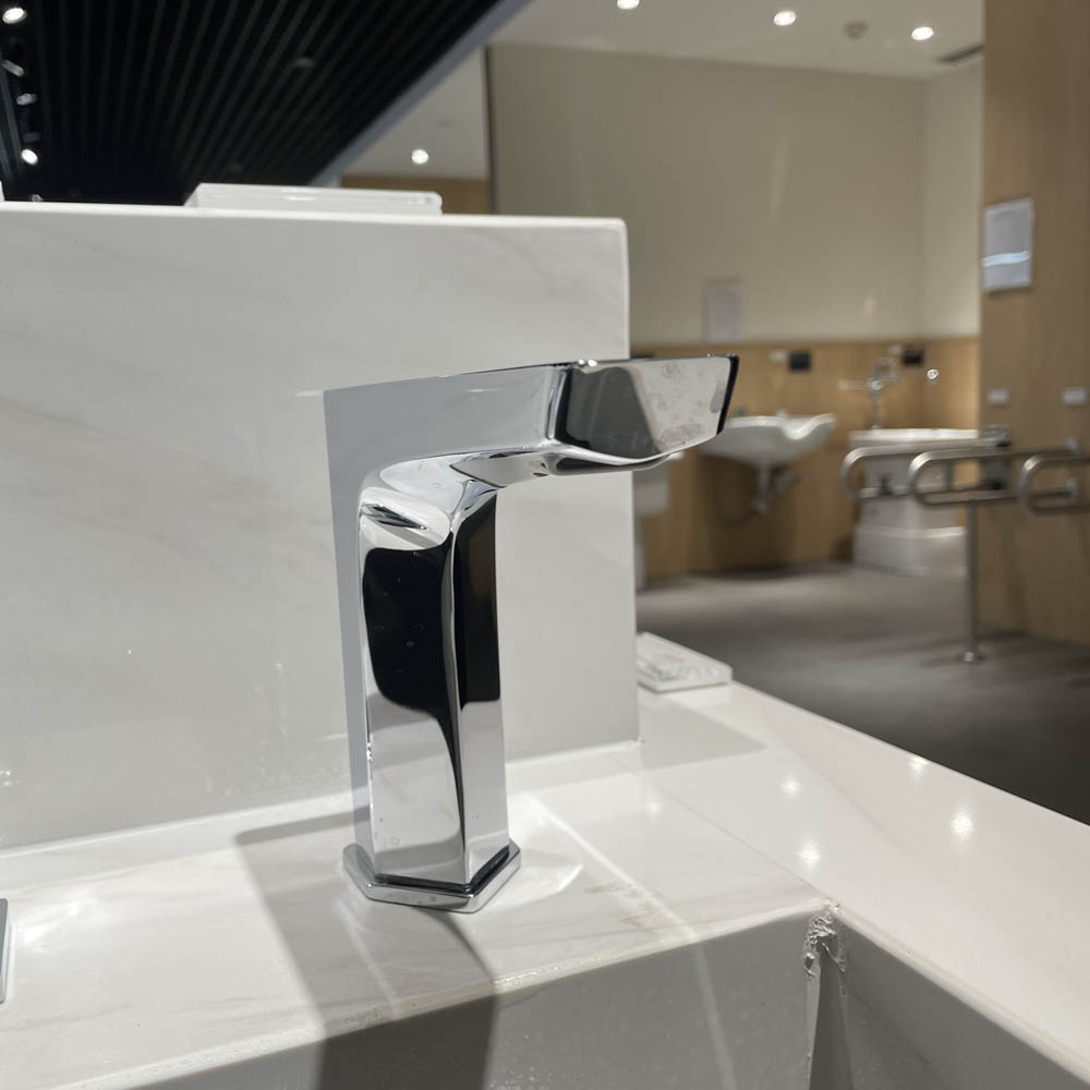 Vòi cảm ứng lavabo TOTO TLE20006A