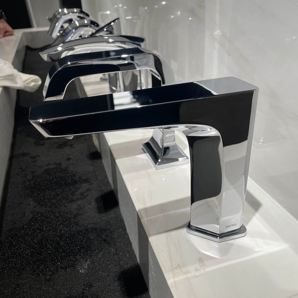 Vòi cảm ứng lavabo TOTO TLE20006A