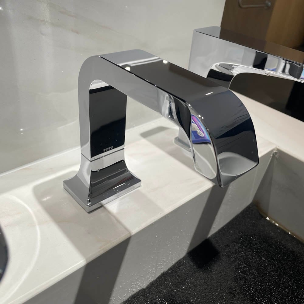 Vòi cảm ứng lavabo TOTO TLE21006A