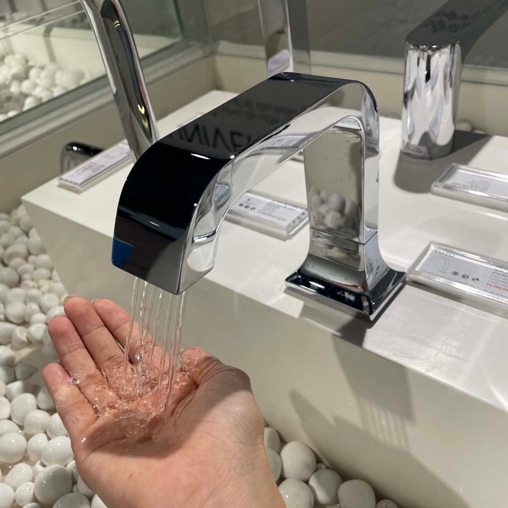 Vòi cảm ứng lavabo TOTO TLE21006A