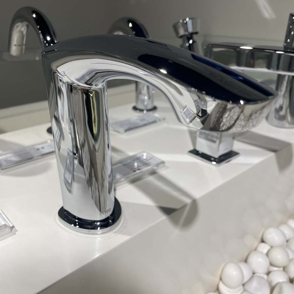 Vòi cảm ứng lavabo TOTO TLE22006A