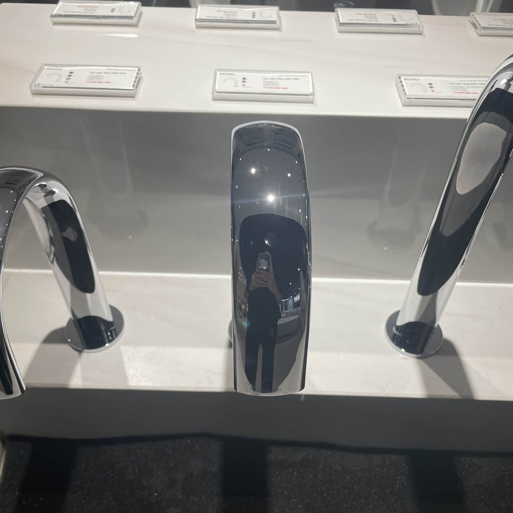 Vòi cảm ứng lavabo TOTO TLE24007V