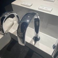 Vòi cảm ứng lavabo TOTO TLE24007V