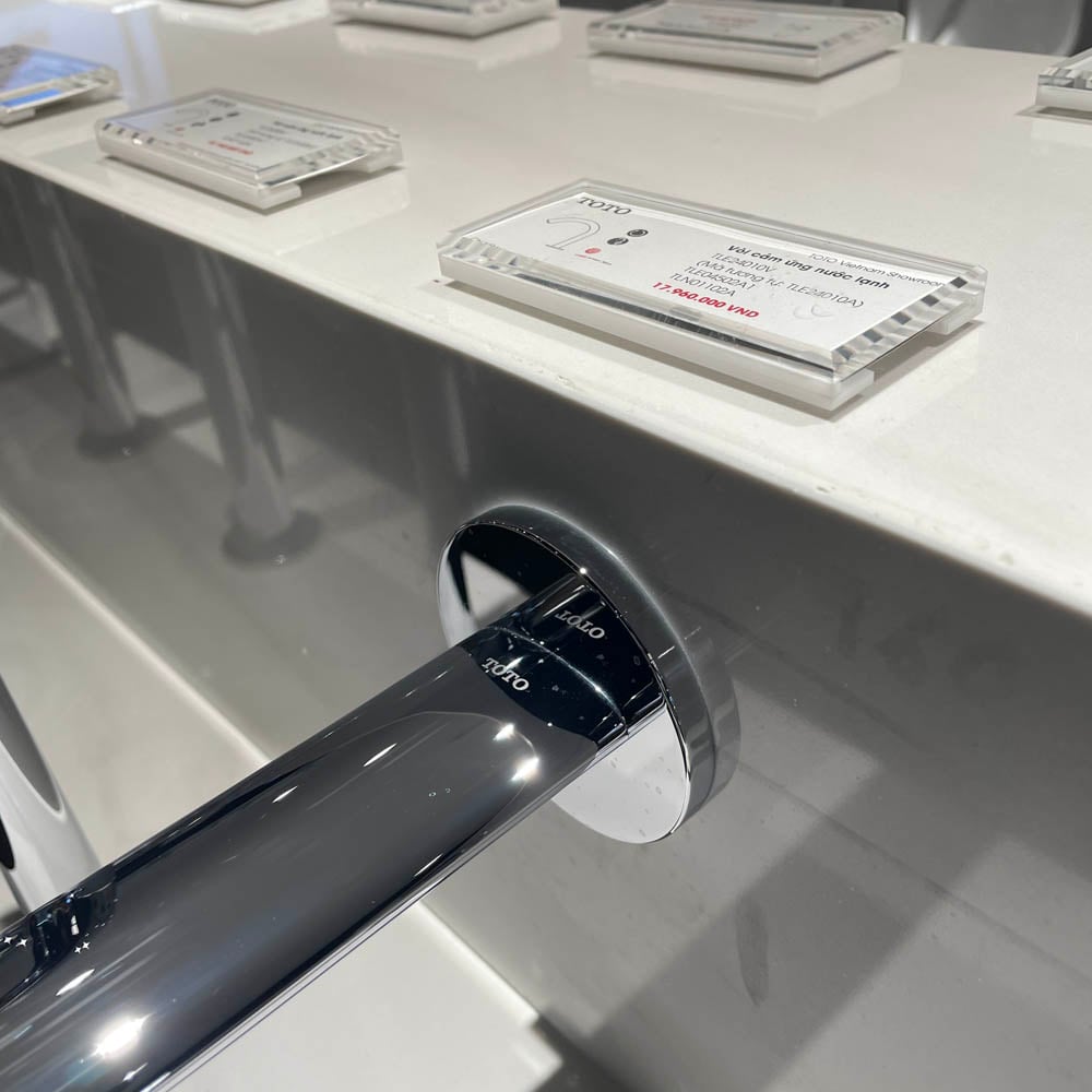 Vòi cảm ứng lavabo TOTO TLE24010A