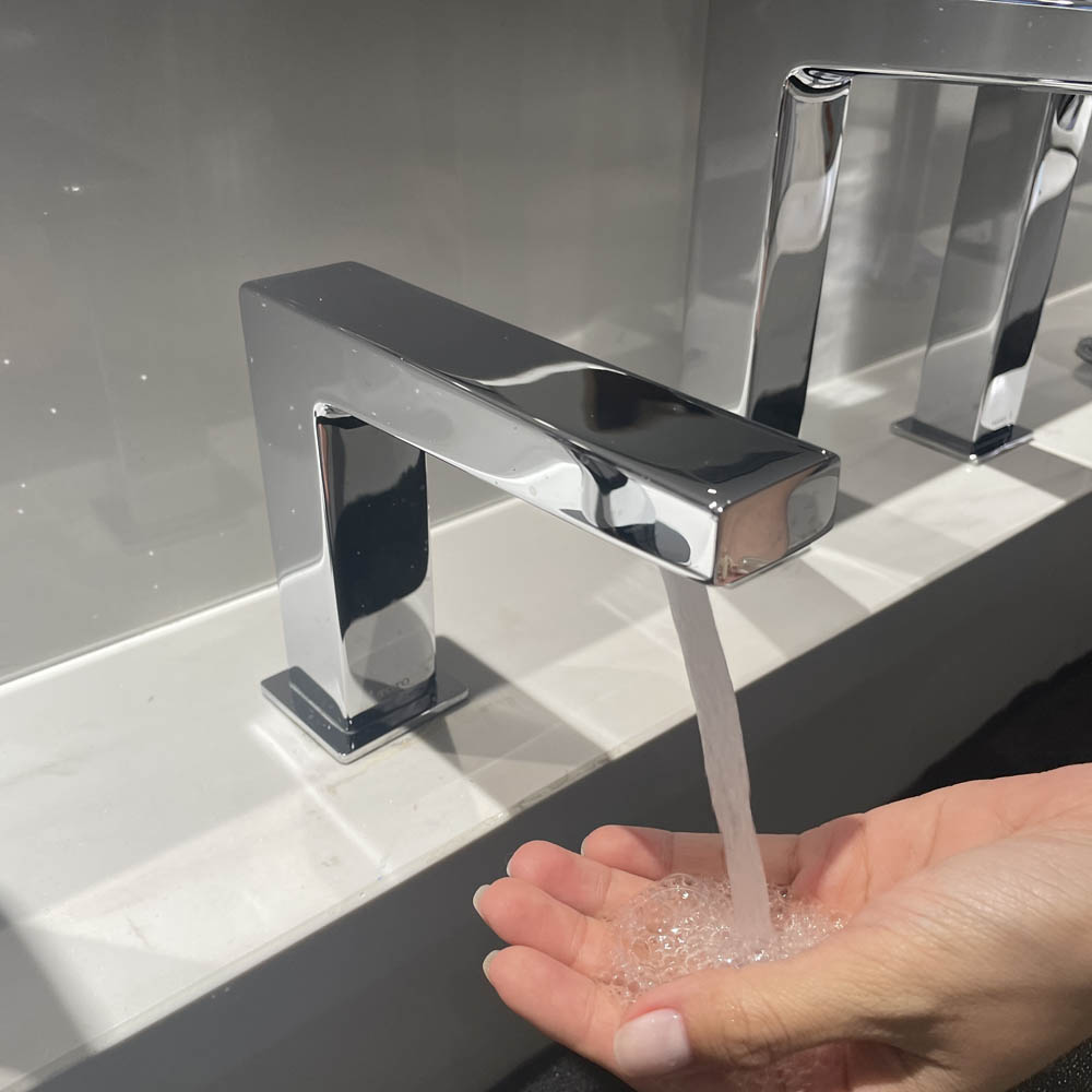 Vòi cảm ứng lavabo TOTO TLE25006V