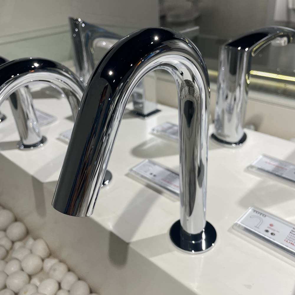 Vòi cảm ứng lavabo TOTO TLE26006V