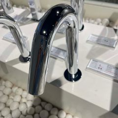 Vòi cảm ứng lavabo TOTO TLE26006V