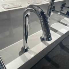 Vòi cảm ứng lavabo TOTO TLE26007A