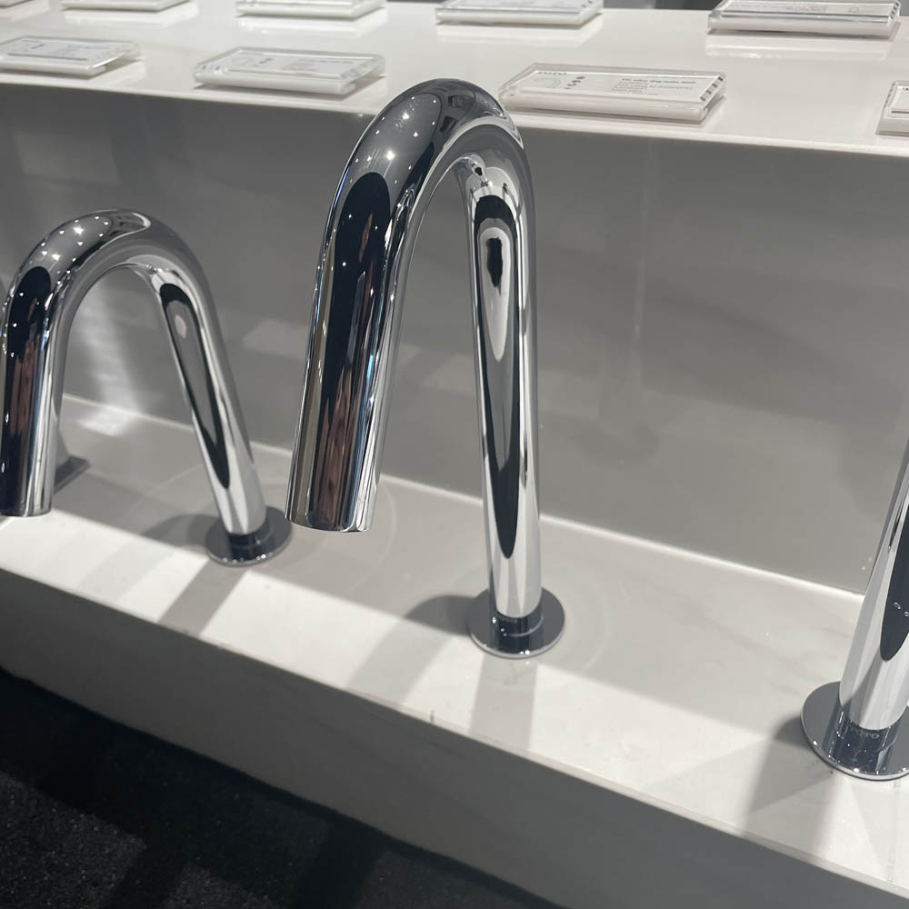 Vòi cảm ứng lavabo TOTO TLE26007A