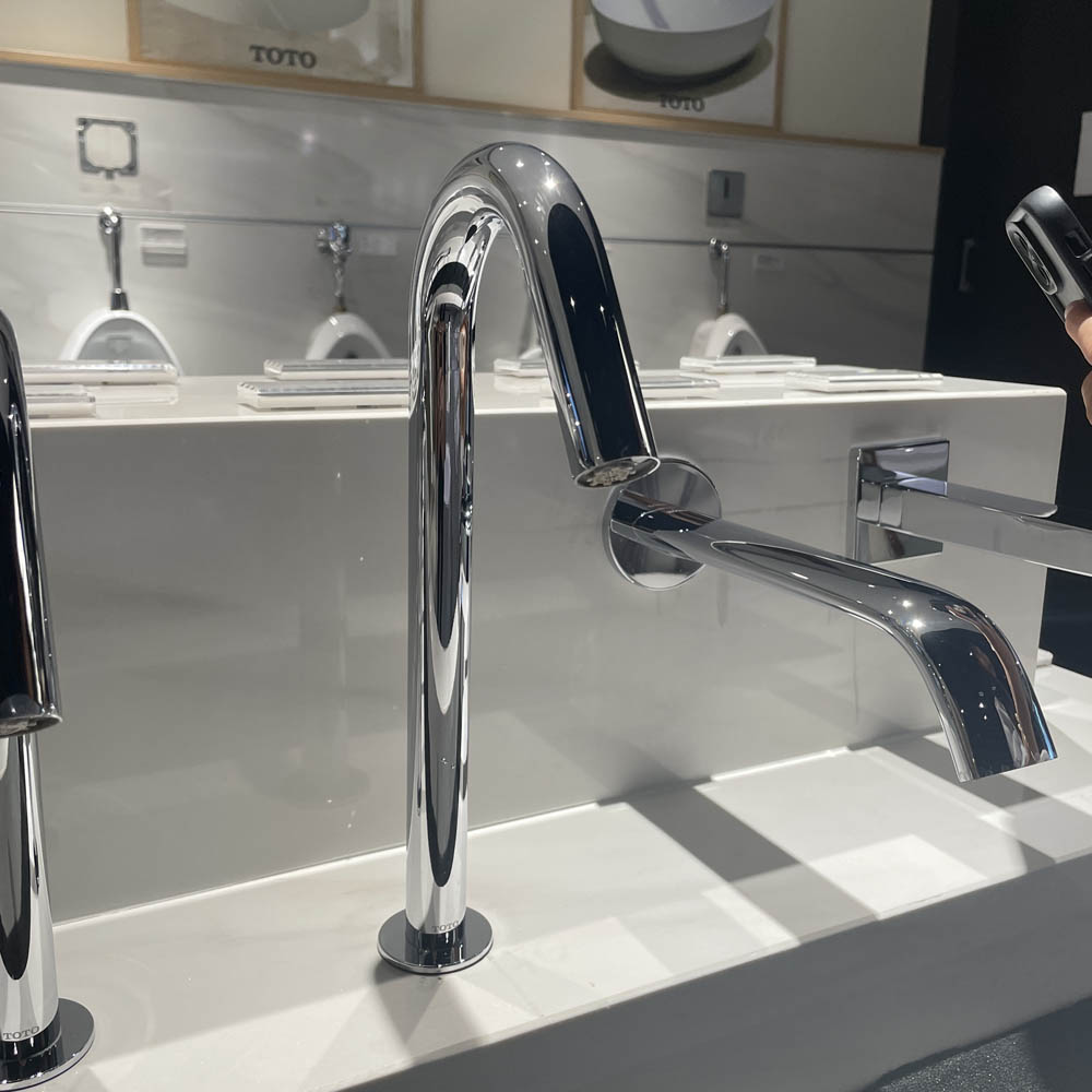 Vòi cảm ứng lavabo TOTO TLE26008A