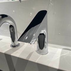 Vòi cảm ứng TOTO TLE27002V/TLE04502A1/TLN01102A (Pin)