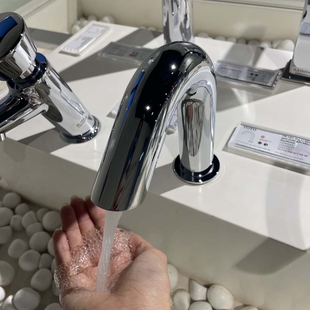 Vòi cảm ứng lavabo TOTO TLE28002A