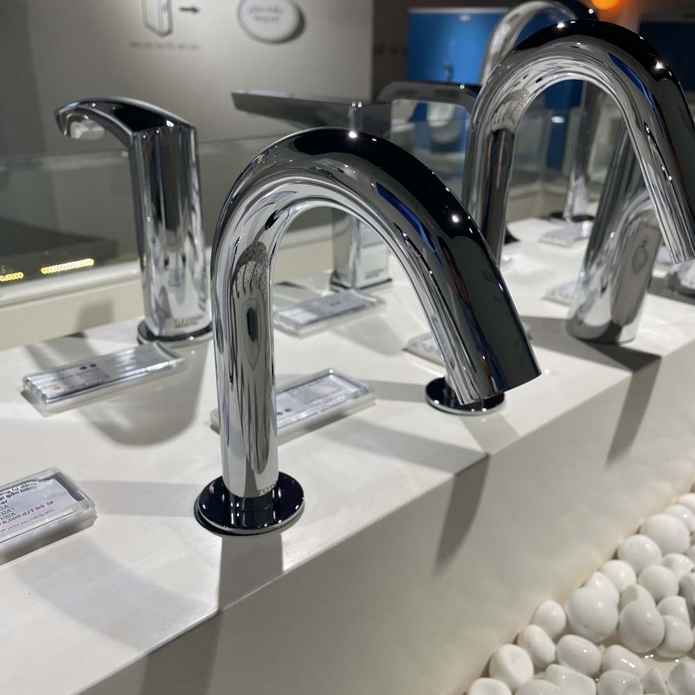 Vòi cảm ứng lavabo TOTO TLE29002V