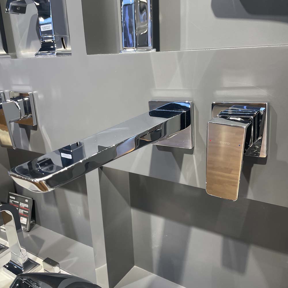 Vòi chậu gắn tường TOTO TLG07308BB (Mã cũ TLG07308B)