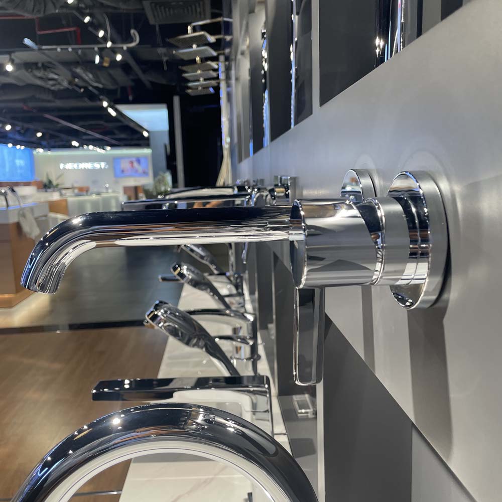 Vòi chậu gắn tường TOTO TLG11308B