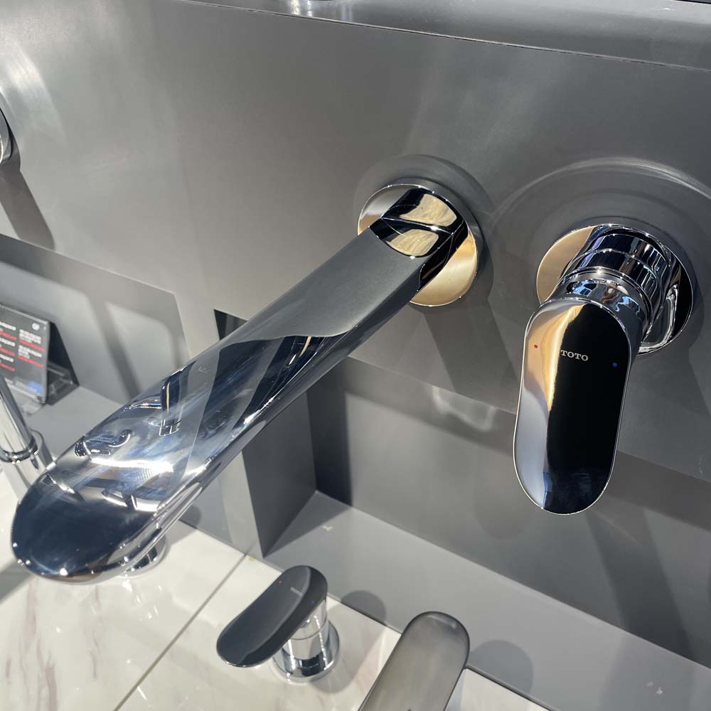 Vòi chậu gắn tường TOTO TLG01311BB (TLG01311B)