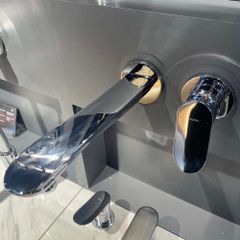 Vòi chậu gắn tường TOTO TLG01311BB (TLG01311B)