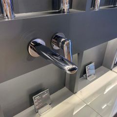 Vòi chậu gắn tường TOTO TLS04308B (Vòi ngắn)