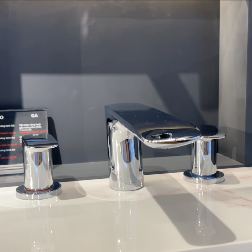 Vòi lavabo 3 lỗ TOTO TLG04201BA