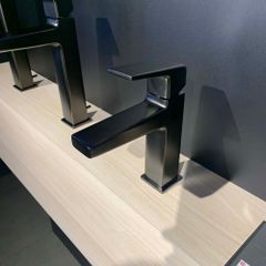 Vòi rửa mặt lavabo TOTO TLG10301V