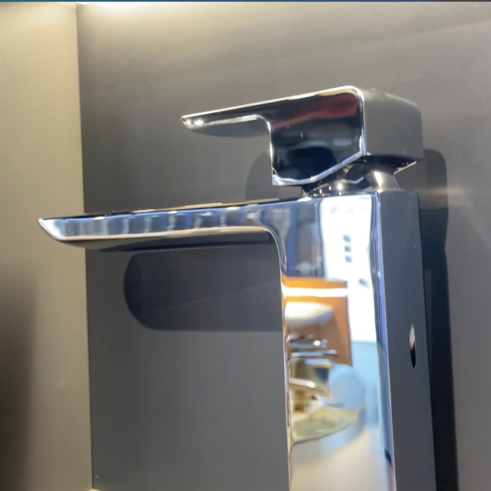 Vòi rửa mặt lavabo TOTO TLG02304V