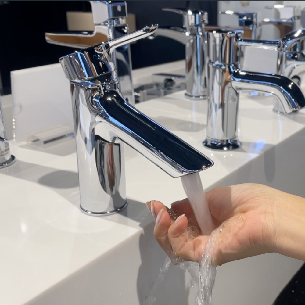 Vòi rửa mặt lavabo TOTO TLS01301V